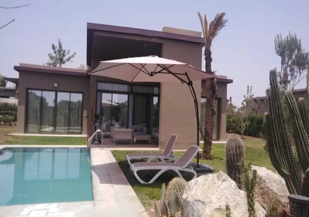 Palms Edge