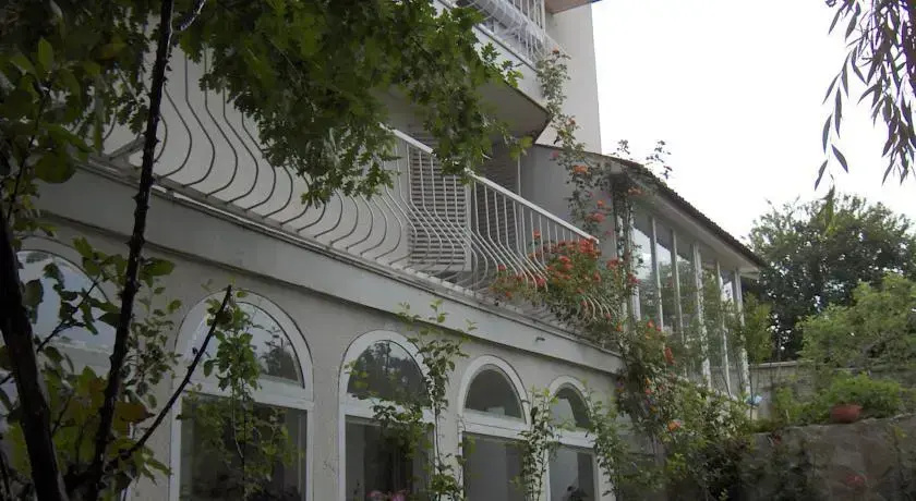 Kospela Villa