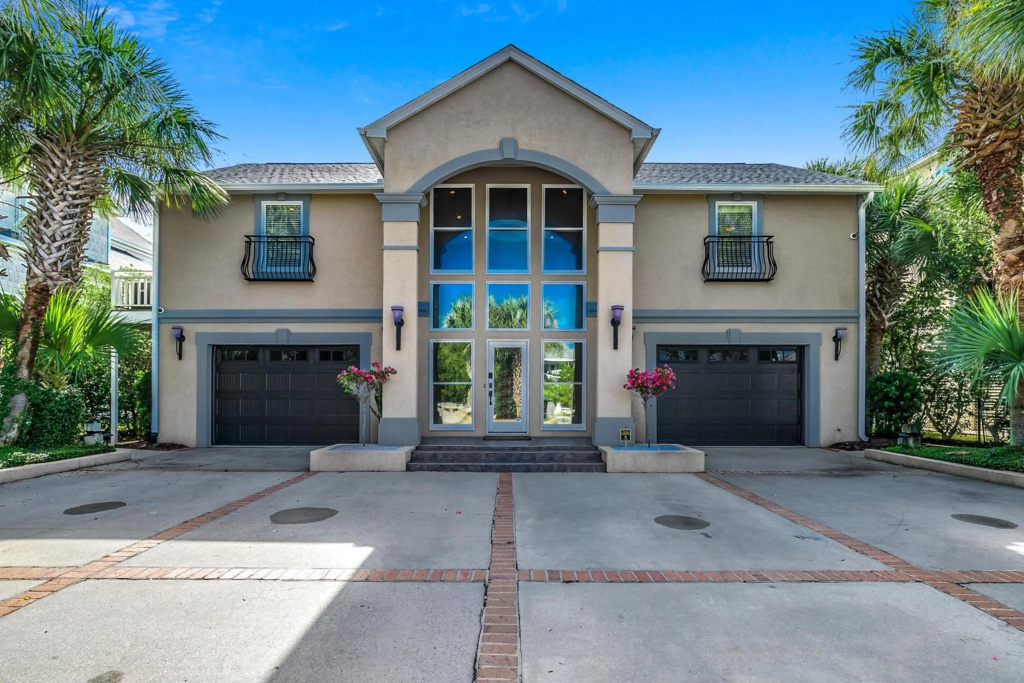 Picture Perfect, 4 Bedroom, Sleeps 12