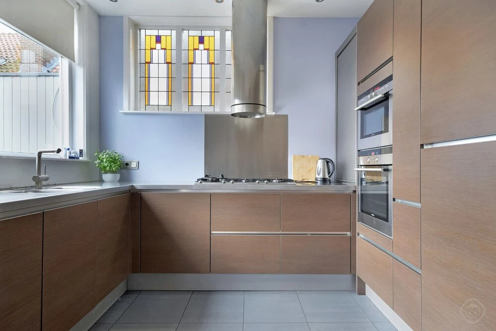 Elegant Riverside Apartment - фото 18