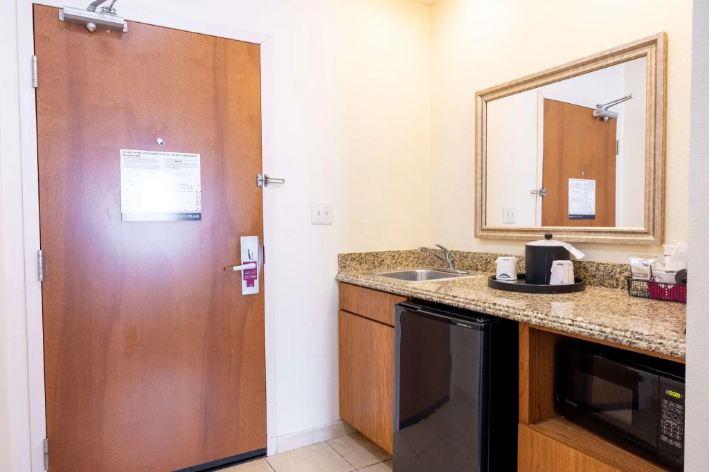 Quadruple Suite