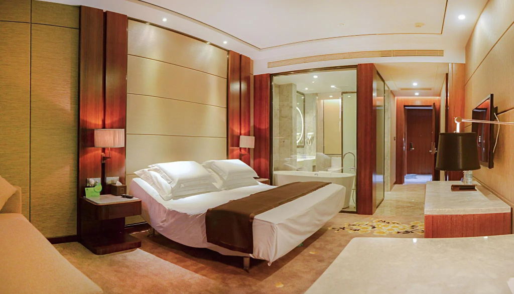 Executive Double room (full double bed)