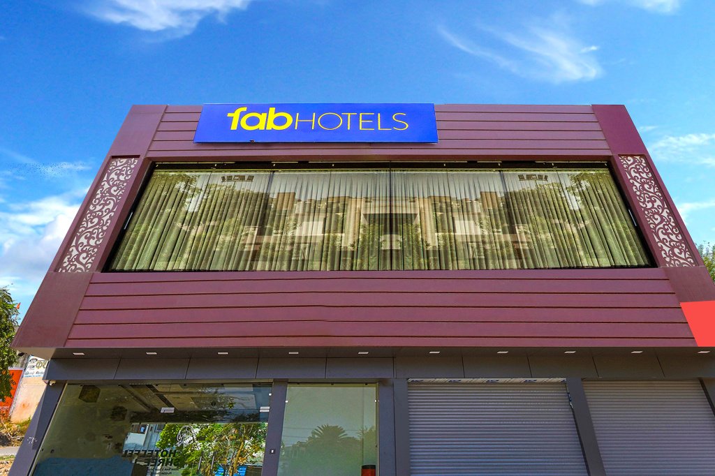 FabHotel Occazia Palace