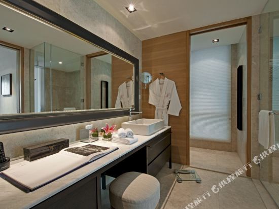 Lanson Place Bukit Ceylon Serviced Residences