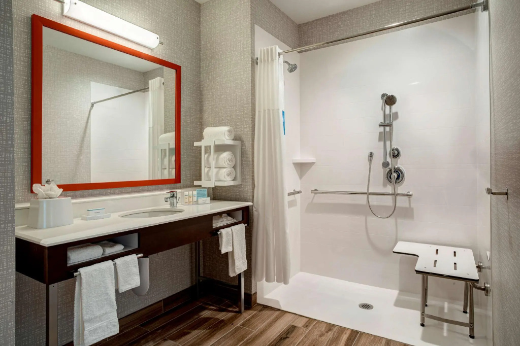 Double Suite (full double bed)