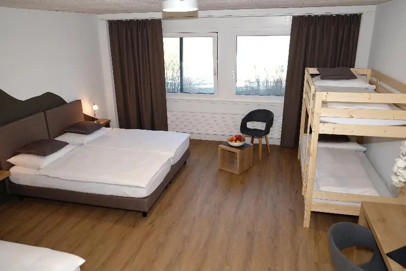 Tailormade Hotel STANS SÜD - Chambres