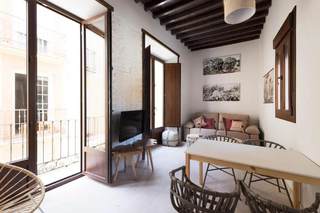 Apartment with balcony