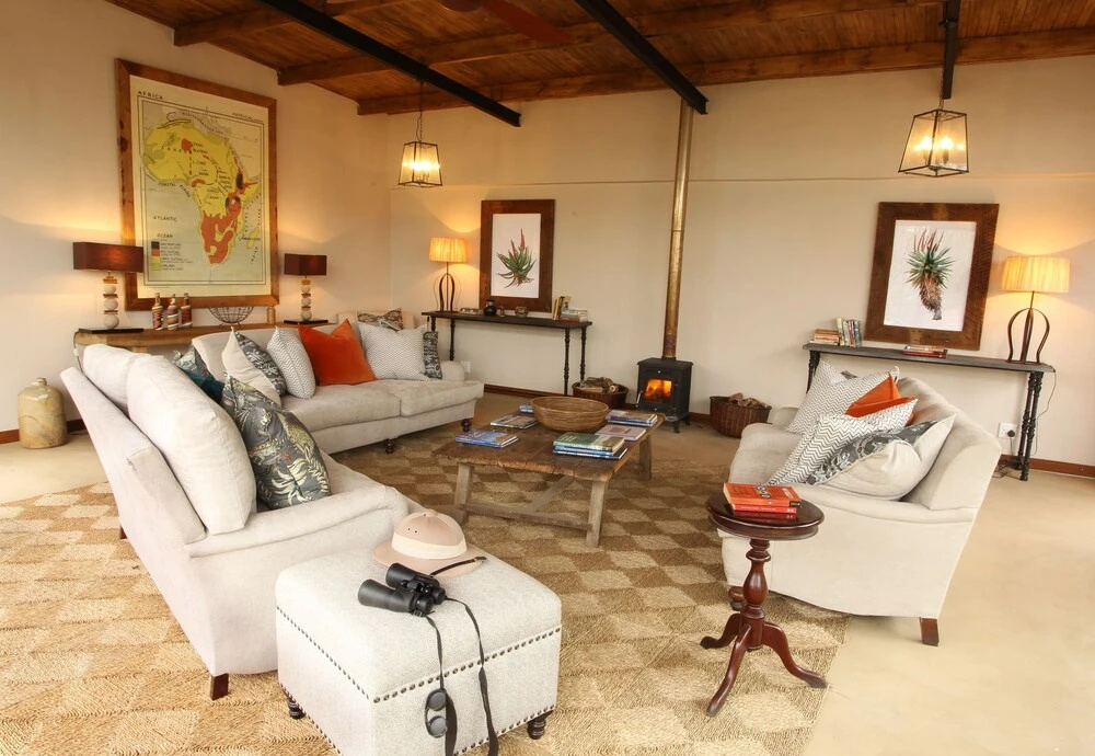 Fugitives' Drift Lodge — 2