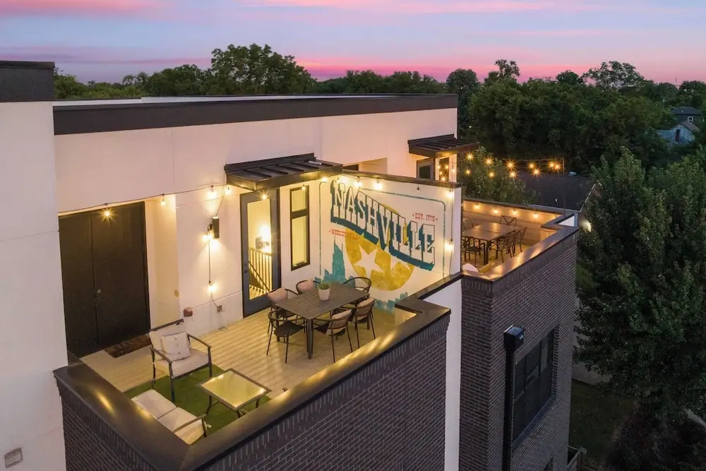 Skyline Soundhouse by Avantstay Rooftop Deck & Game Room Near East Nashville & Broadway