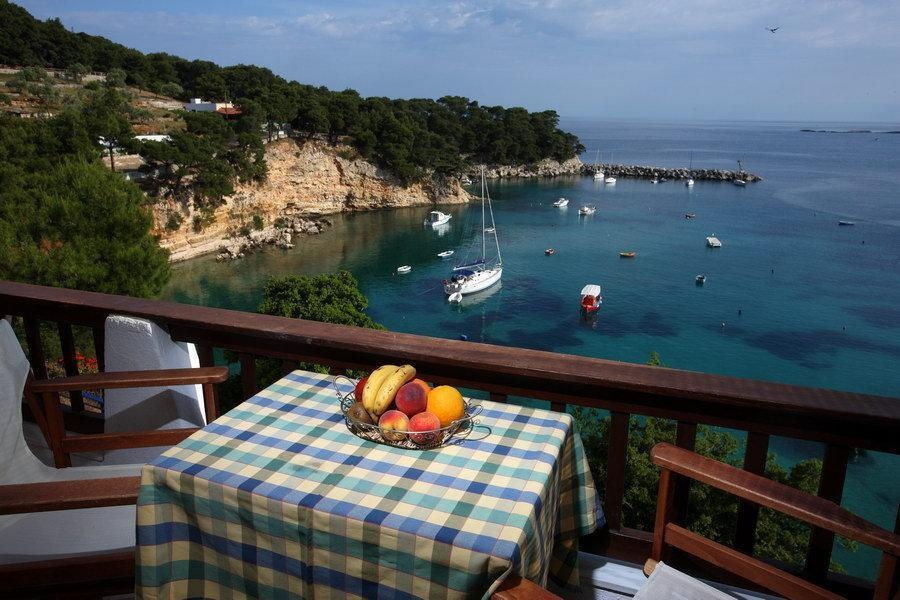 Beach & Waterfront