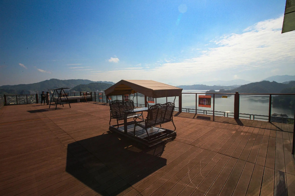 Yitu Lake View Hotel