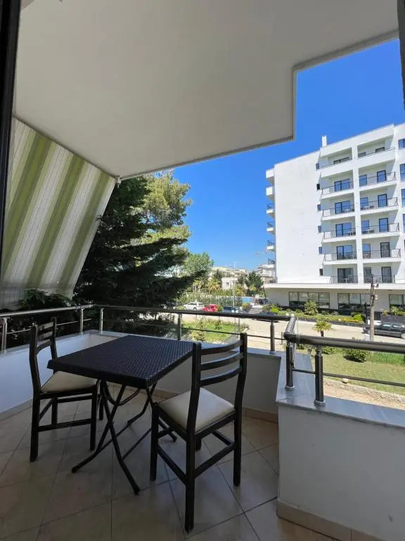Deluxe Double room with balcony (full double bed)