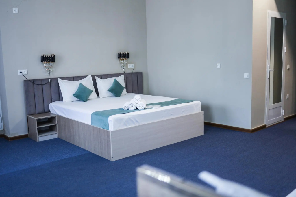 Superior Double room (full double bed)
