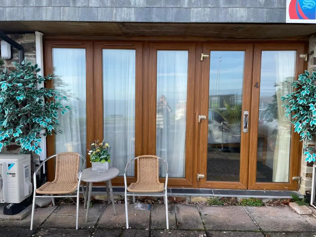 Deluxe Double room with sea view (full double bed)