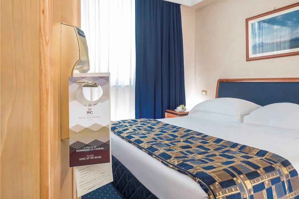 Royal Continental Hotel Naples Room Type - Classic Double room (full double bed)