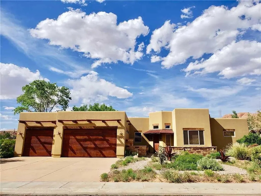 Moab House ~ Arena Roja 3417