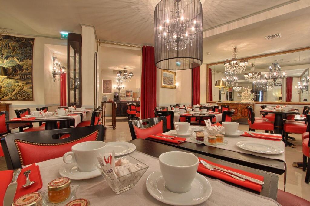 Hotel Trianon Rive Gauche picture