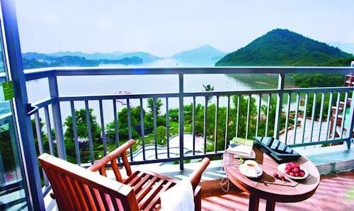 Balcony & Terrace