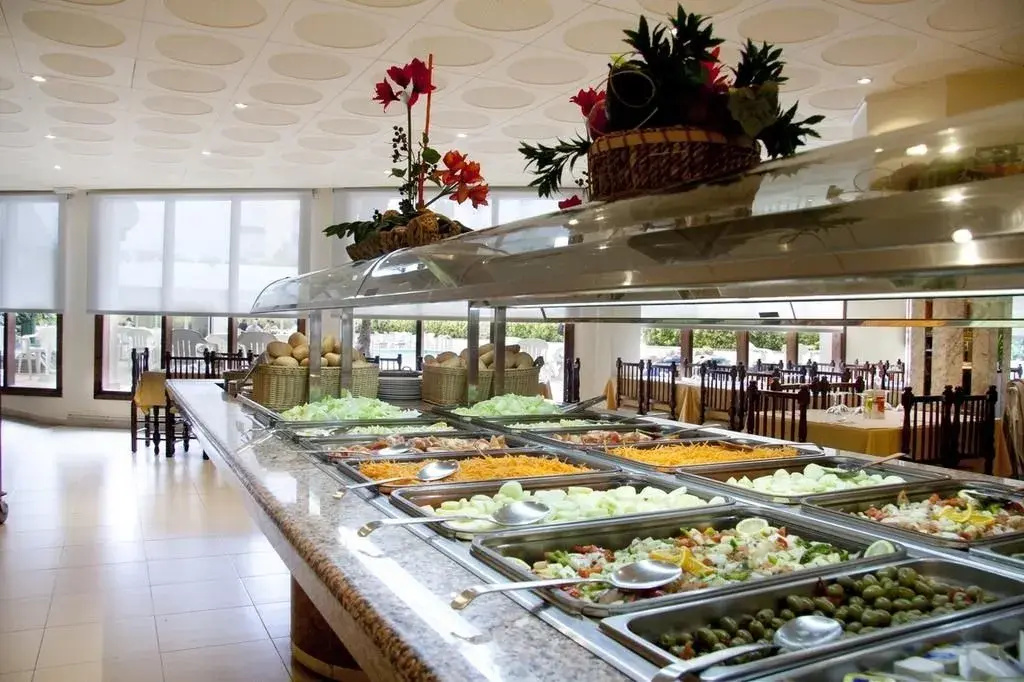 Hotel Garbi Park & AquaSplash — Lloret de Mar, Catalonia
