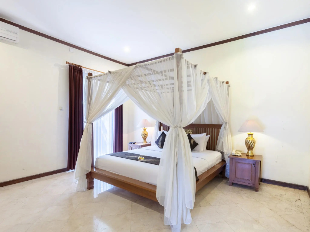 2 Bedrooms Villa