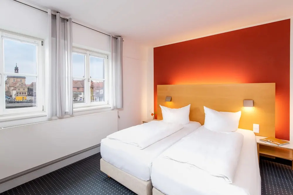 Deluxe Double room with river view (twin beds)