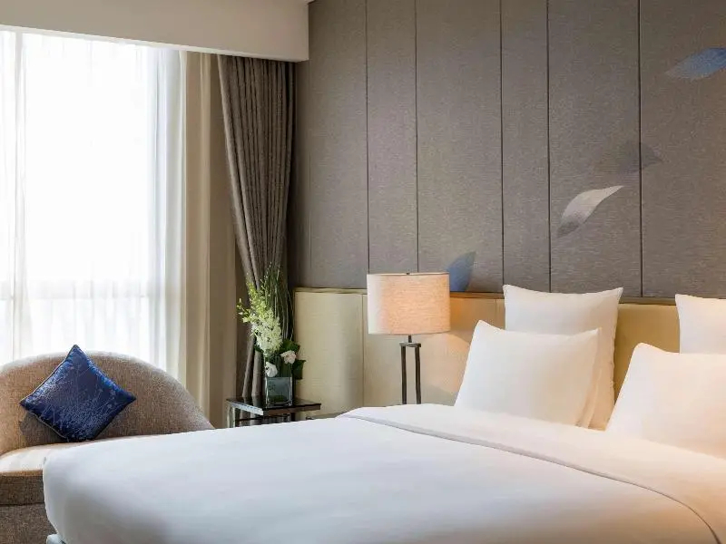Deluxe Double Suite with view full double bed