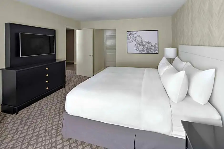 DoubleTree Suites by Hilton Charlotte - SouthPark - Chambres