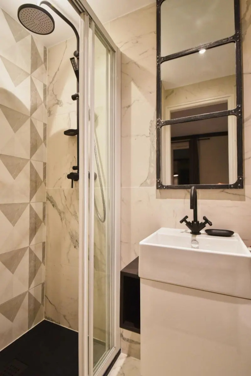 Classic Double room (full double bed)