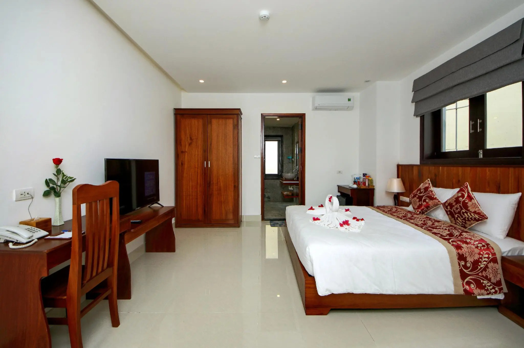 Superior Double room (full double bed)