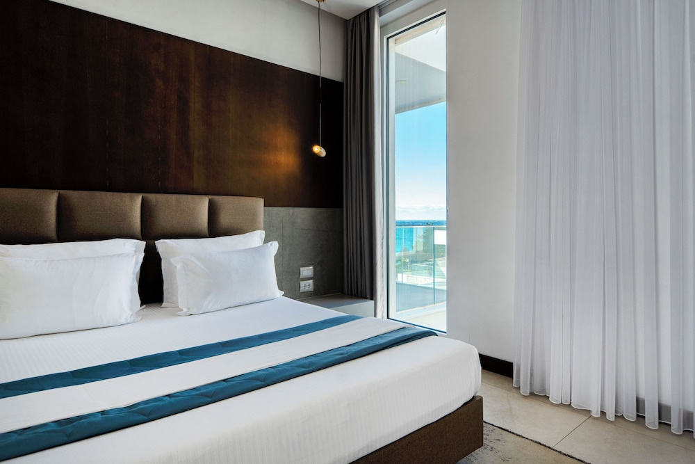 Standard Double room with balcony and with pool view (full double bed)