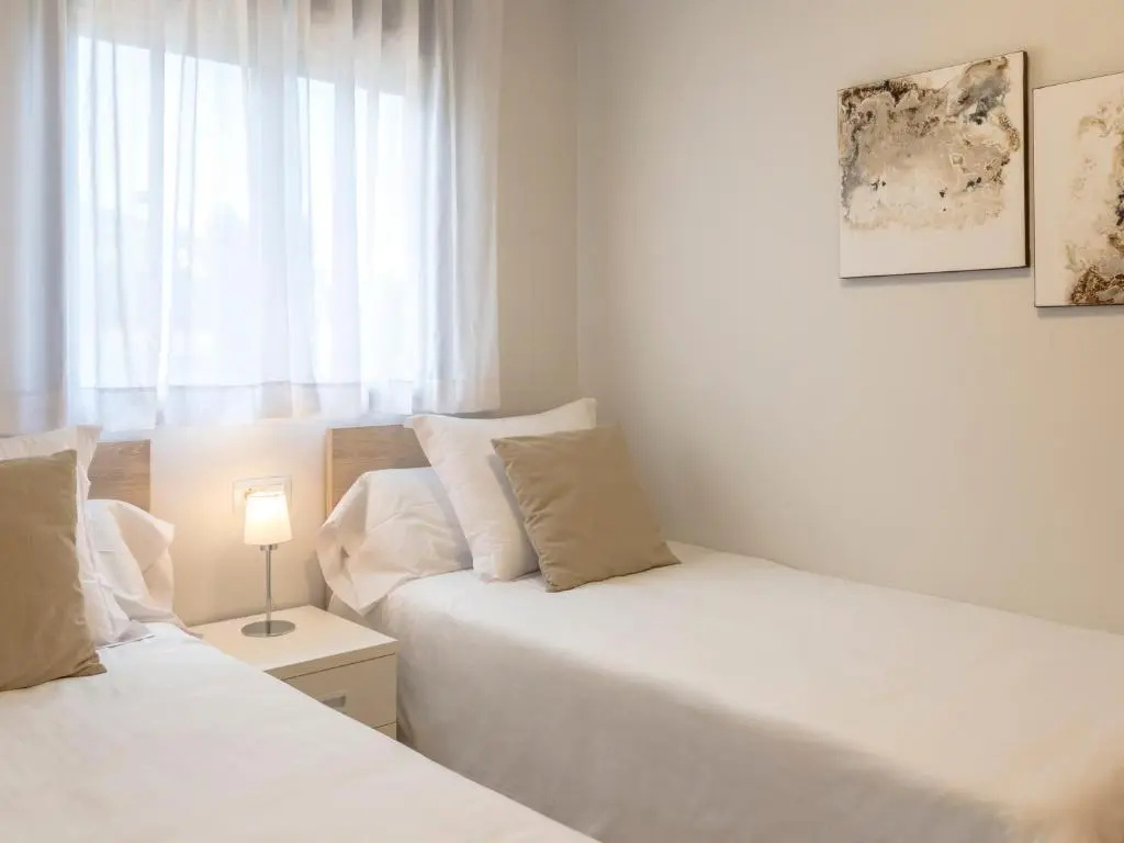 2 Bedrooms Apartment