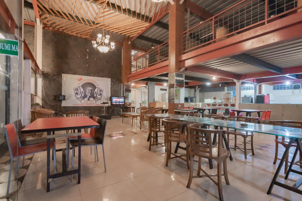 Food & Beverage