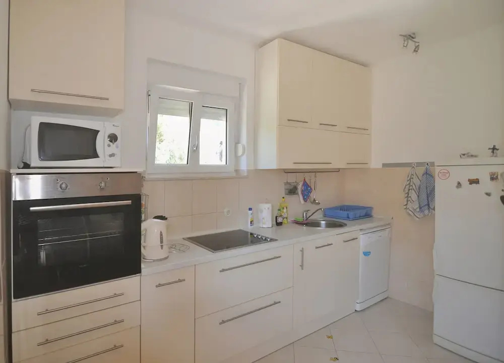 2 Bedrooms Family Apartment with garden view