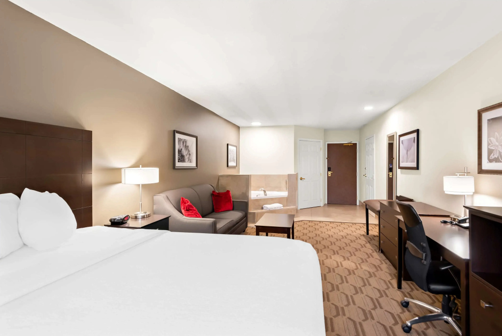 Double Suite (full double bed)
