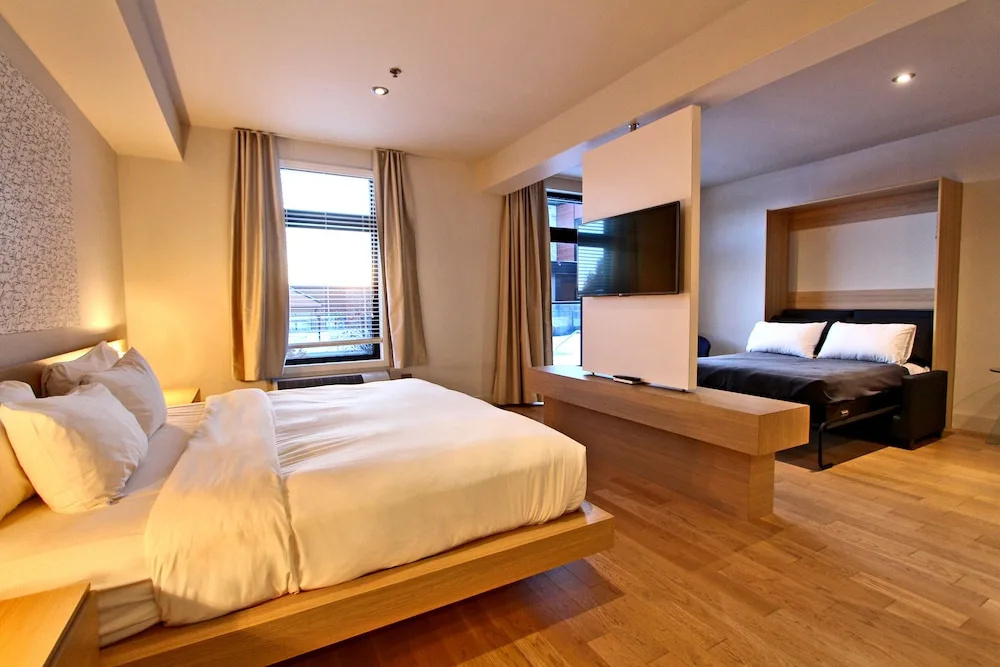 Double Junior Suite with pool view (full double bed)