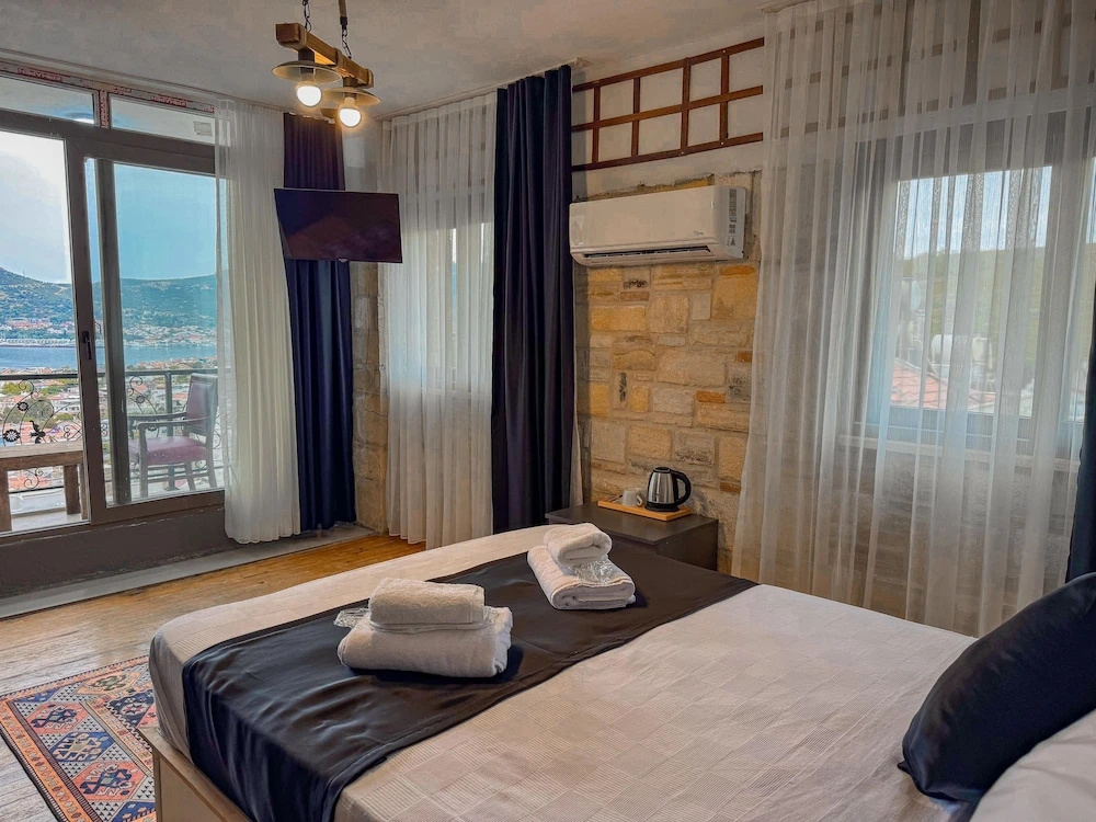 1 Bedroom Deluxe room with sea view
