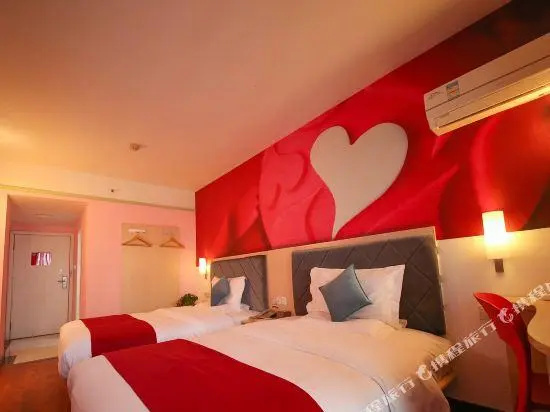 Economy Double room (twin beds)