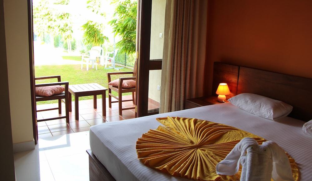 Airport Villa