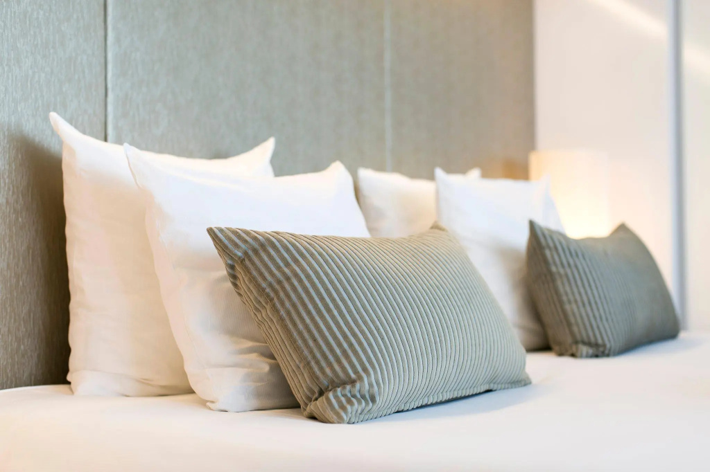 Double Suite with city view (full double bed)
