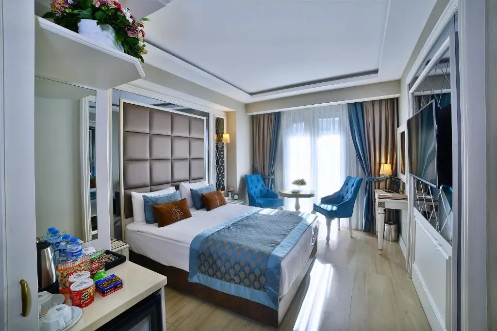 Deluxe Double room (full double bed)