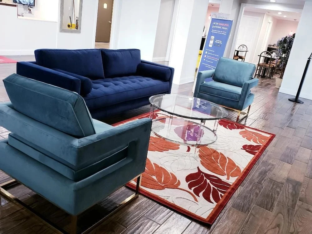 Lobby & Reception