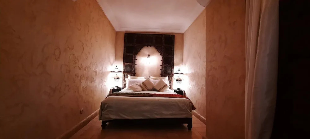Sultana Double room (full double bed)