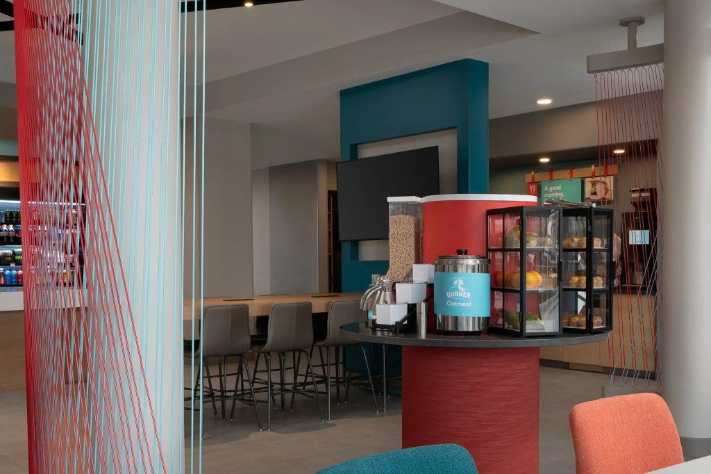 avid hotel Oak Creek by IHG
