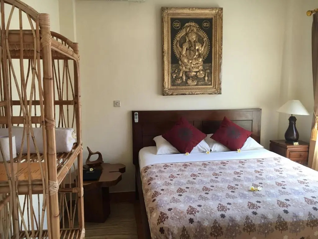 Deluxe Double room (full double bed)