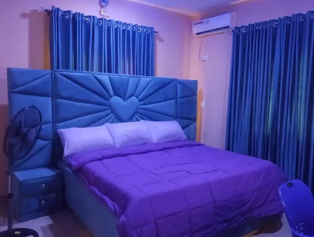 2 Bed - Sleeps 4 With Free Parking