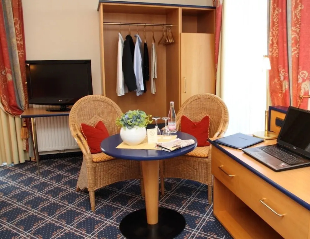 Superior Double room (full double bed)