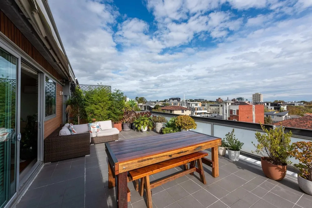 Beautiful 1-bed in St Kilda w/ Parking & Terrace
