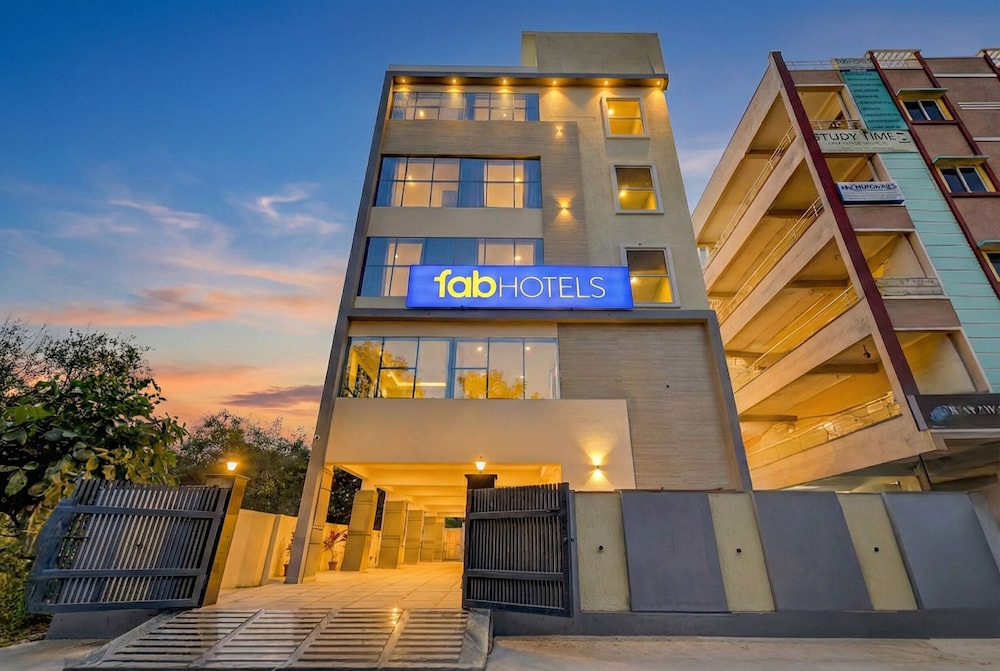 Fabhotel Yagna Grand