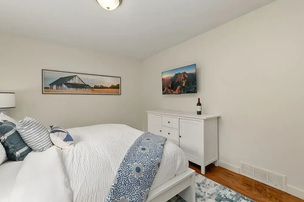 Sherwood Cottage - Steps From Old Town & River — фото 2