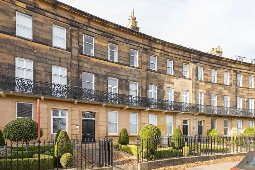 Host Stay Chatsworth Court Apartment